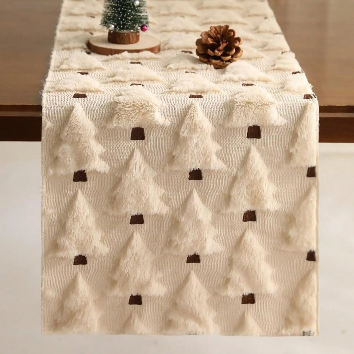 1pc Christmas Table Runner, 13x72/13x36 Inches, Soft Plush, Faux Fur Jacquard Red Christmas Tree Table Runner,