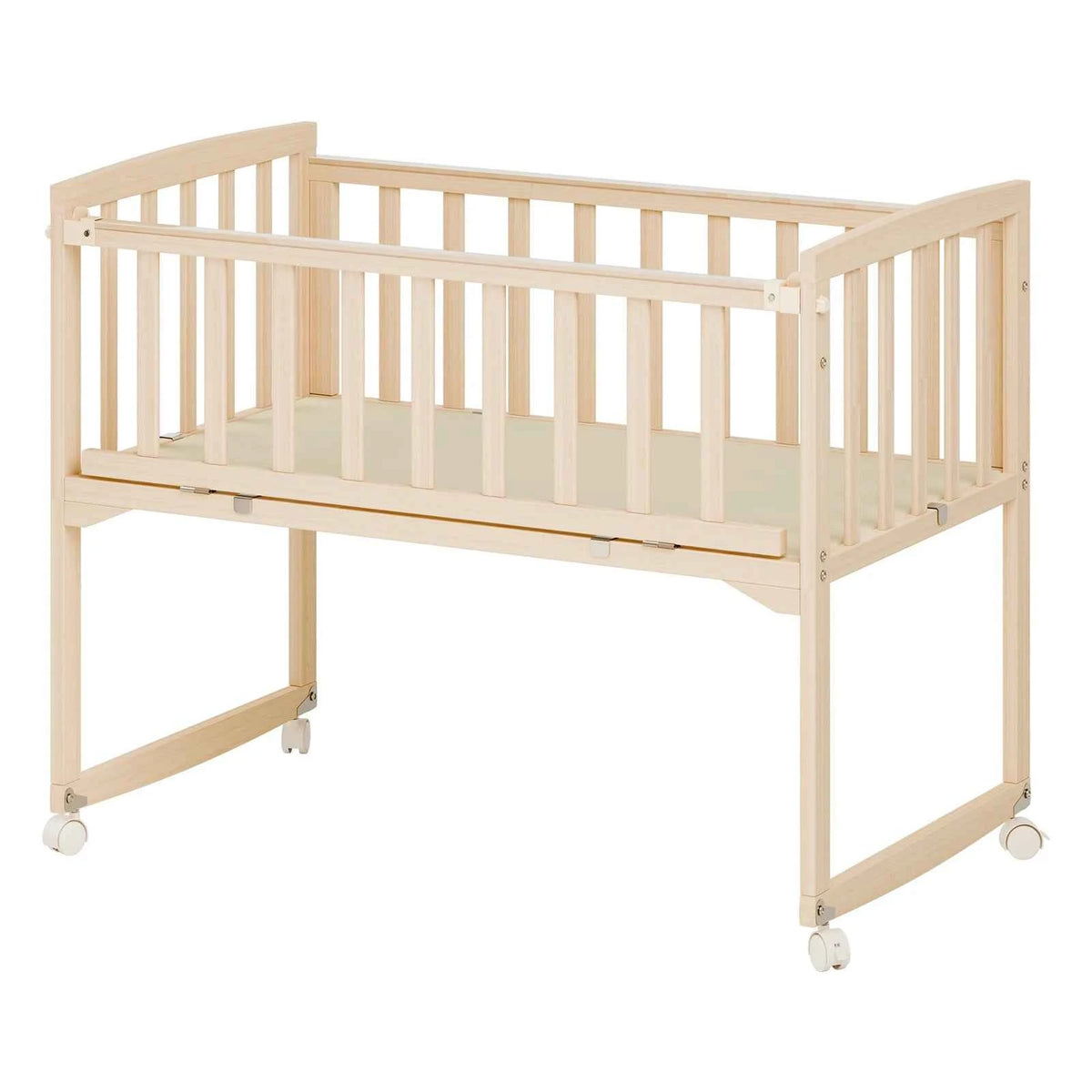 Detachable Fence Baby Crib, lightweight baby Crib with Wheels, Easy to Move around the Room, Made of Pine Wood Material