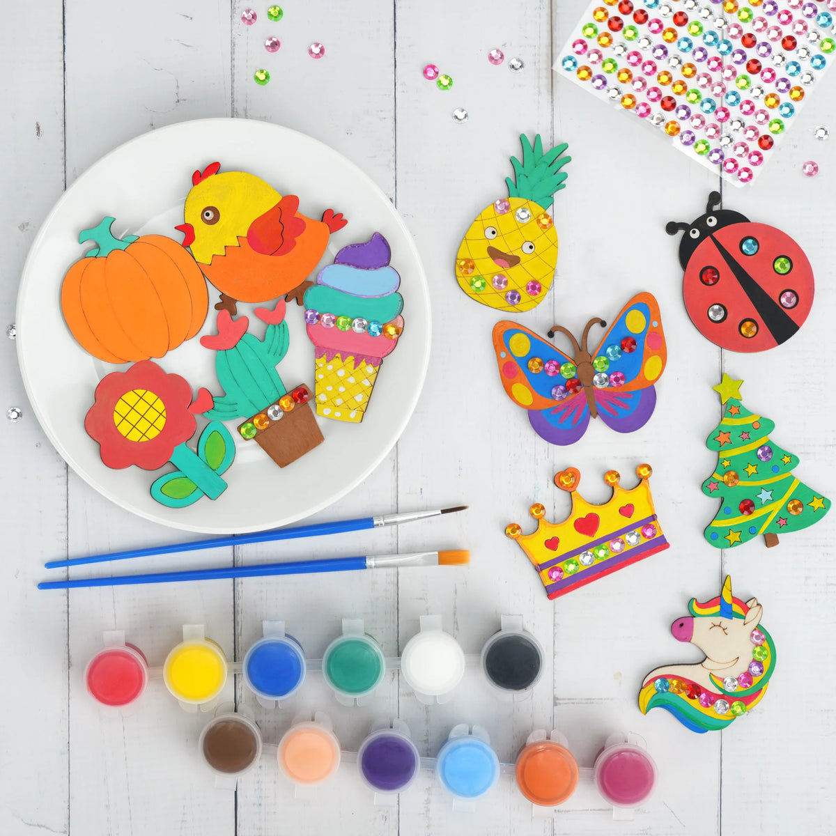 DIY Wooden Magnets. Wood Crafts Kit for Kids. Glow in The Dark, Arts Supplies Painting Kit, Fun Party Favors for Christmas Gifts