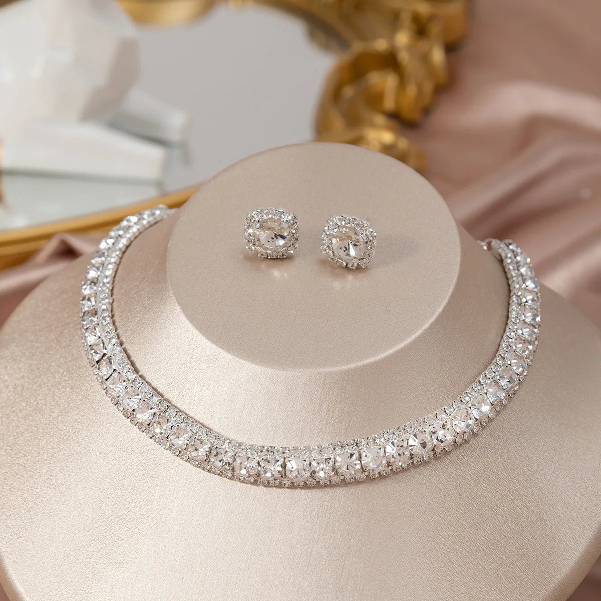 Women Trendy Rhinestone Decorated Jewelry Set.  Necklace and Earring Kit. Elegant Fashion Accessory For Daily use.