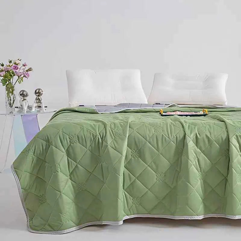 Queen Size Cooling Blanket - Breathable & Lightweight Cooling Comforter, Ice Silk Thin Quilt