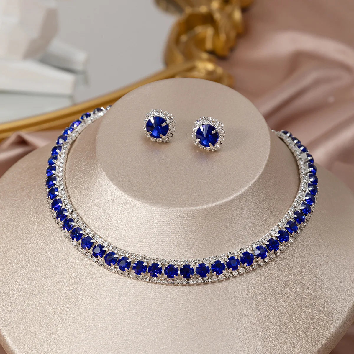 Women Trendy Rhinestone Decorated Jewelry Set.  Necklace and Earring Kit. Elegant Fashion Accessory For Daily use.
