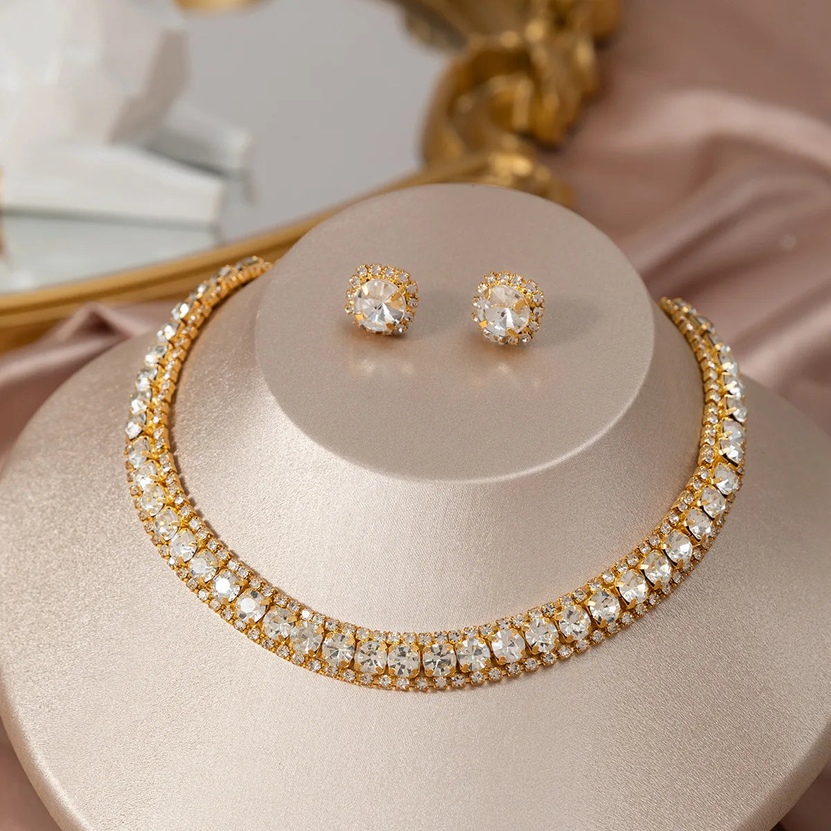Women Trendy Rhinestone Decorated Jewelry Set.  Necklace and Earring Kit. Elegant Fashion Accessory For Daily use.