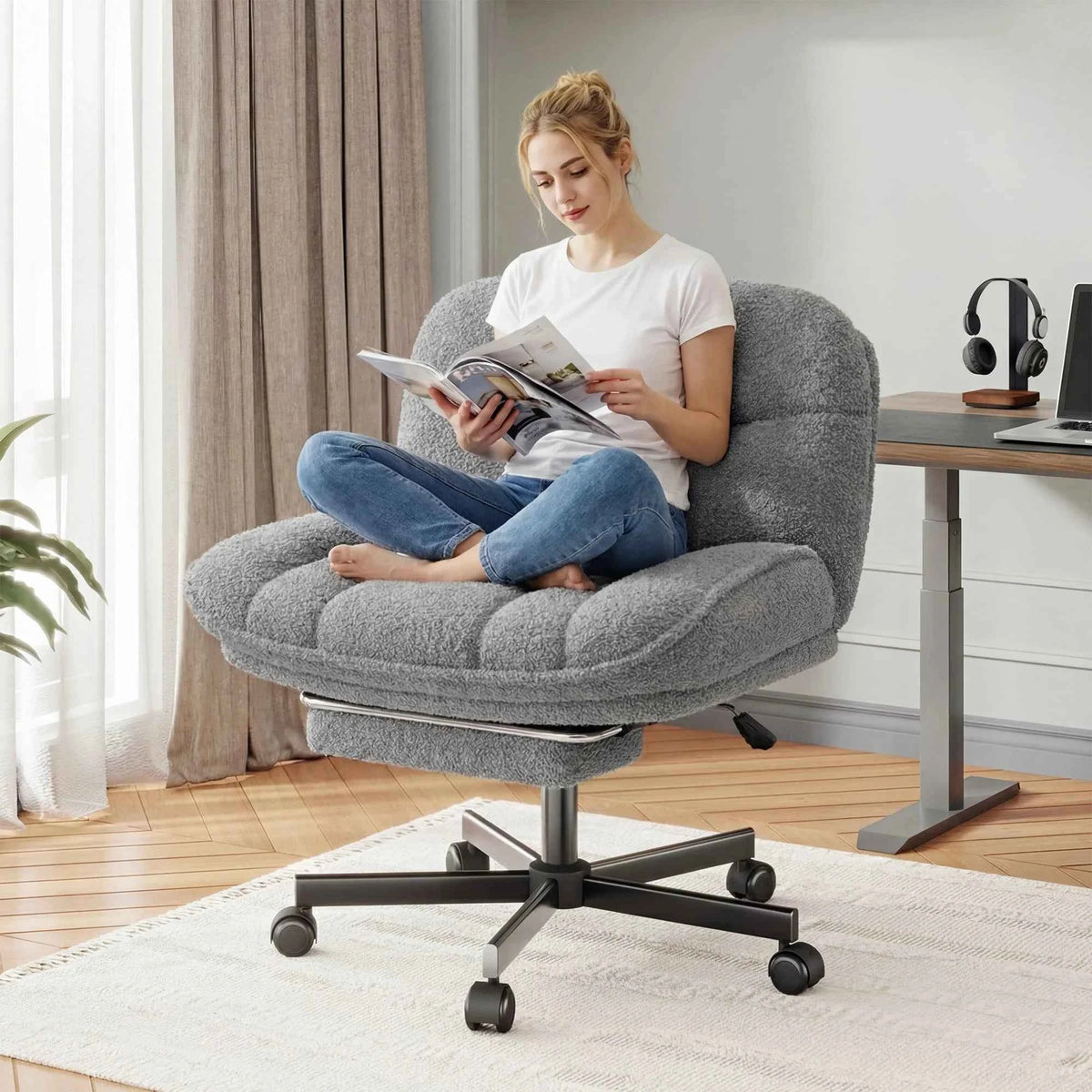 Thick Cushion Leisure Chair, Teddy Plush Cross Chair, Height Adjustable Desk Chair, Rolling Computer Chair with Footrest & Reclining Backrest