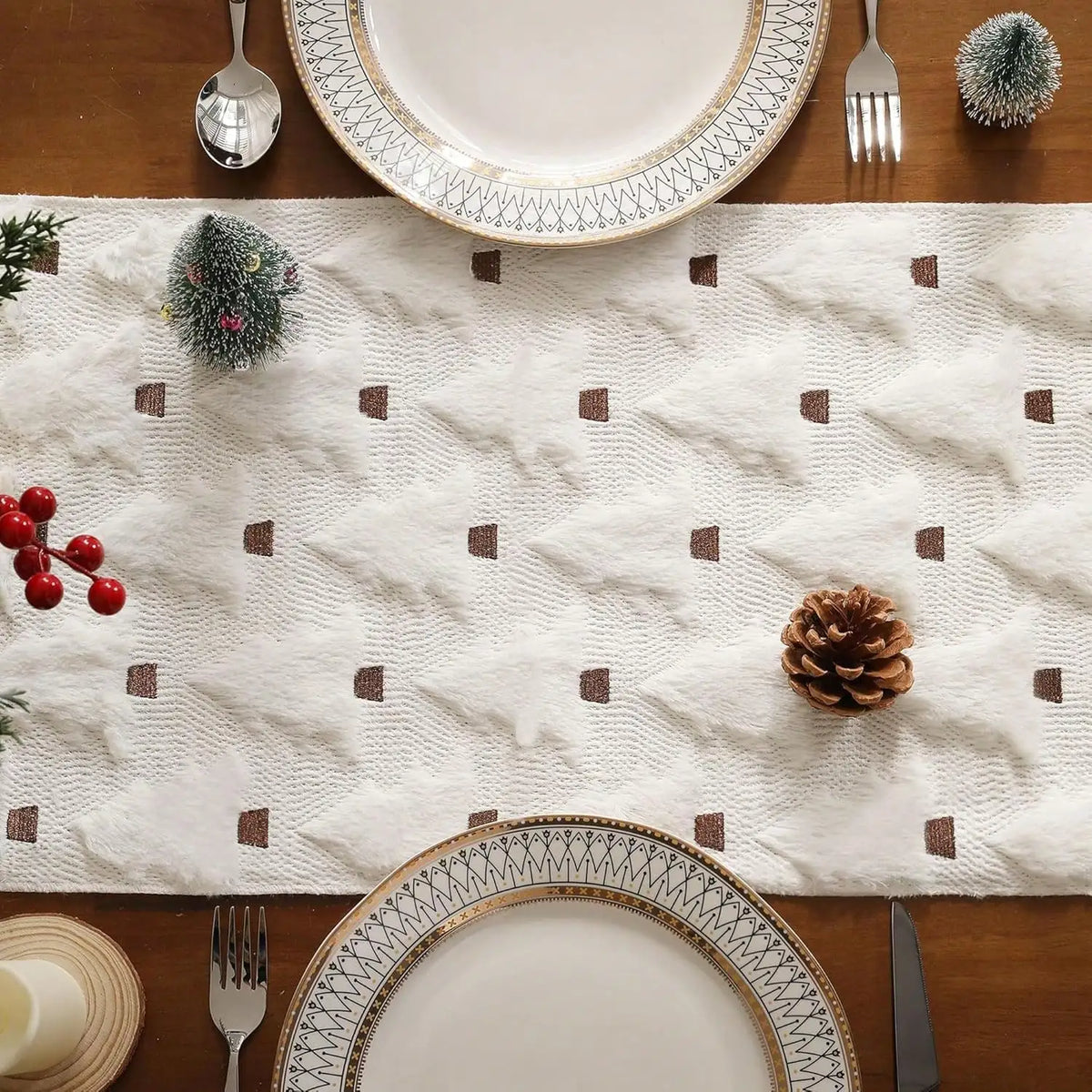 1pc Christmas Table Runner, 13x72/13x36 Inches, Soft Plush, Faux Fur Jacquard Red Christmas Tree Table Runner,